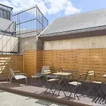 Charming 16M Studio In Paris 20 With Shared Terrace