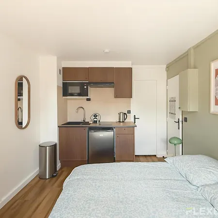 Appartamento Charming 16m In 20 With Shared Terrace